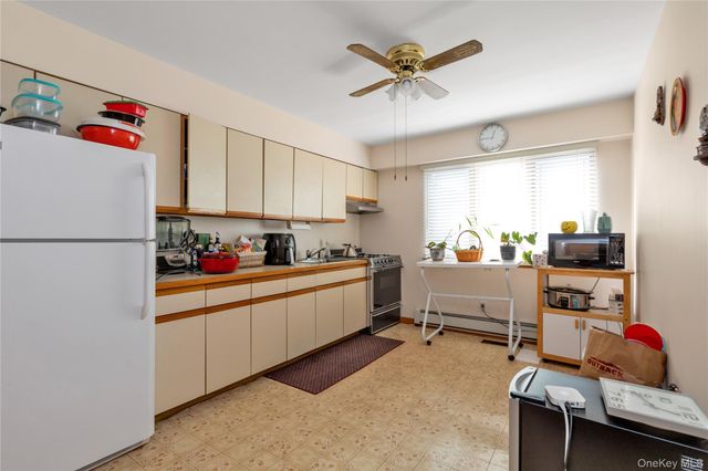 51-10 Douglaston Parkway, Douglaston, NY 11362