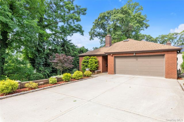 51-10 Douglaston Parkway, Douglaston, NY 11362