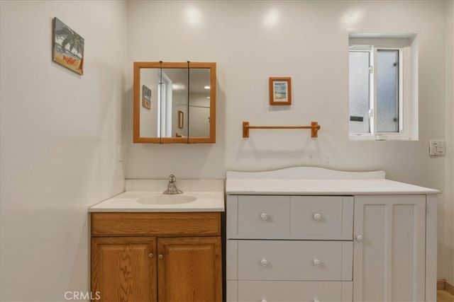 10225 Foster Rd, Downey, CA 90242
