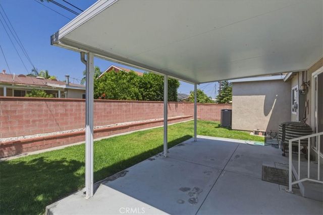 10225 Foster Rd, Downey, CA 90242