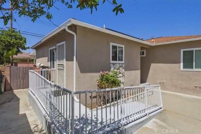 10225 Foster Rd, Downey, CA 90242