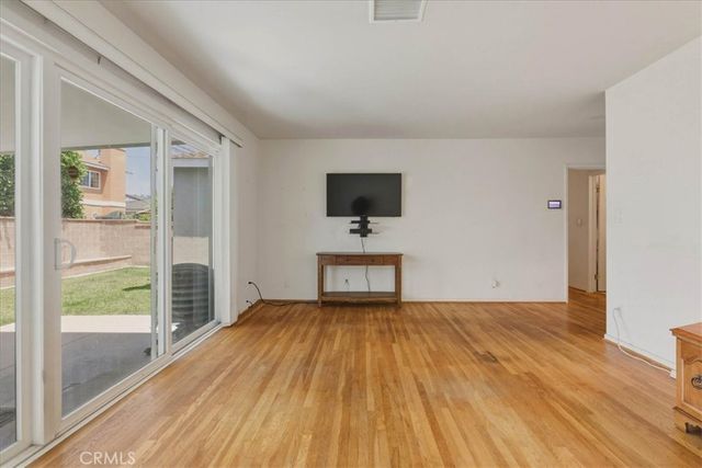 10225 Foster Rd, Downey, CA 90242