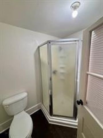 210 E Phillips Street, Conroe, TX 77301