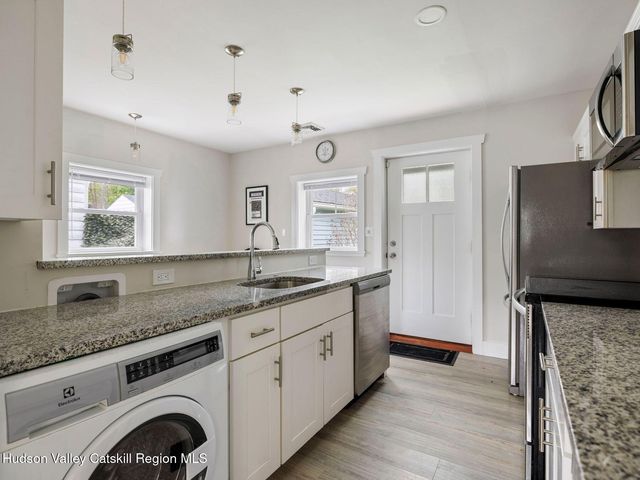 15 Browning Terrace, Kingston, NY 12401