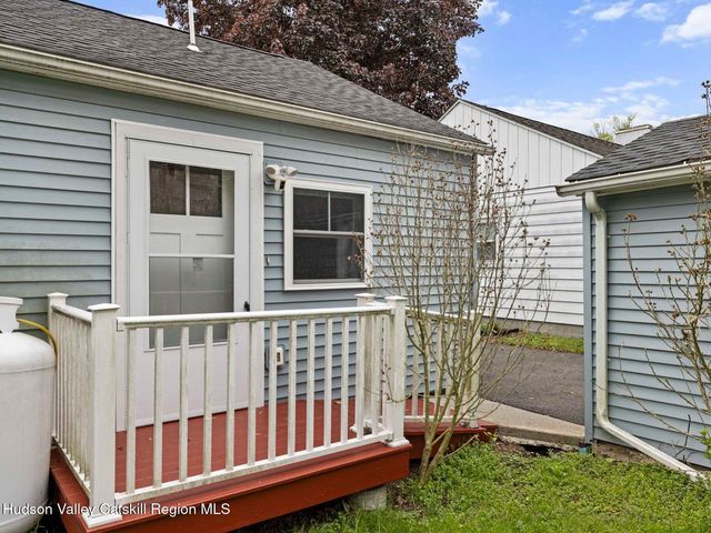 15 Browning Terrace, Kingston, NY 12401