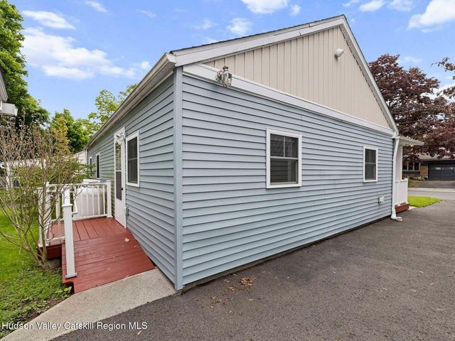15 Browning Terrace, Kingston, NY 12401