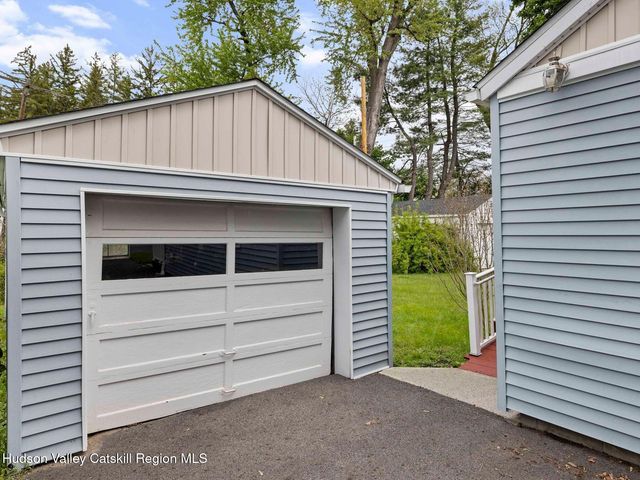 15 Browning Terrace, Kingston, NY 12401