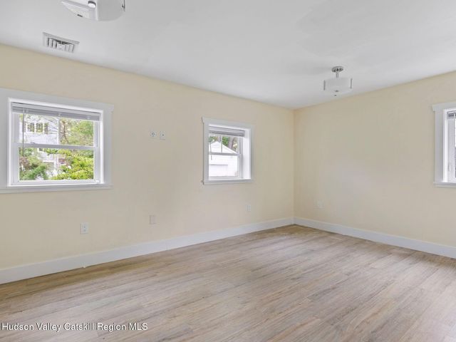 15 Browning Terrace, Kingston, NY 12401