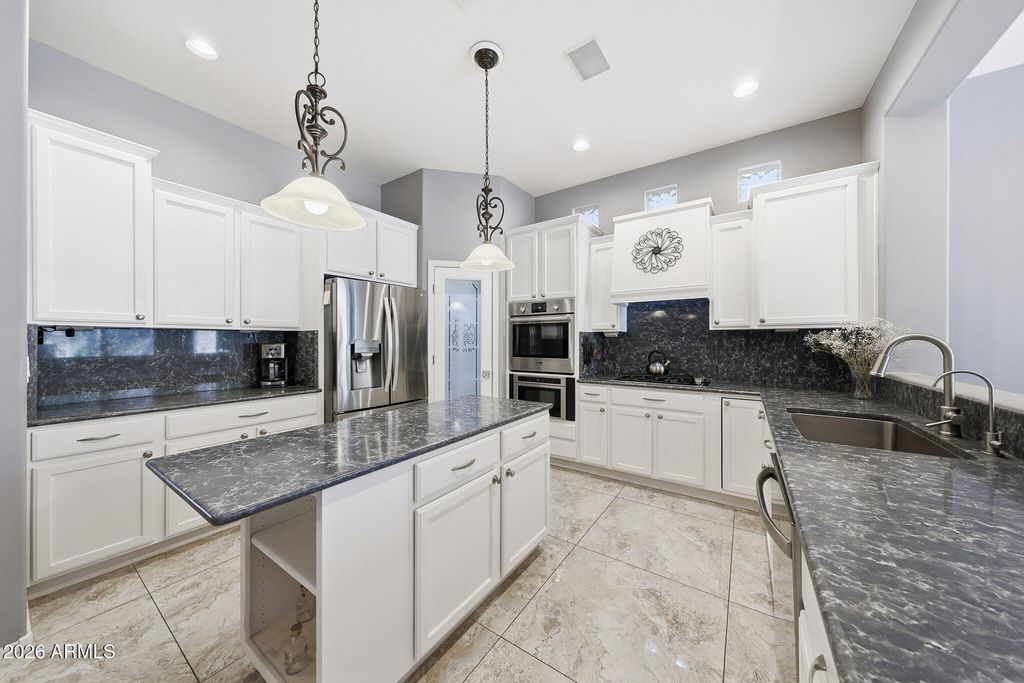 Image 12 of property listing at 42820 N LIVINGSTONE Way, Anthem, AZ 85086