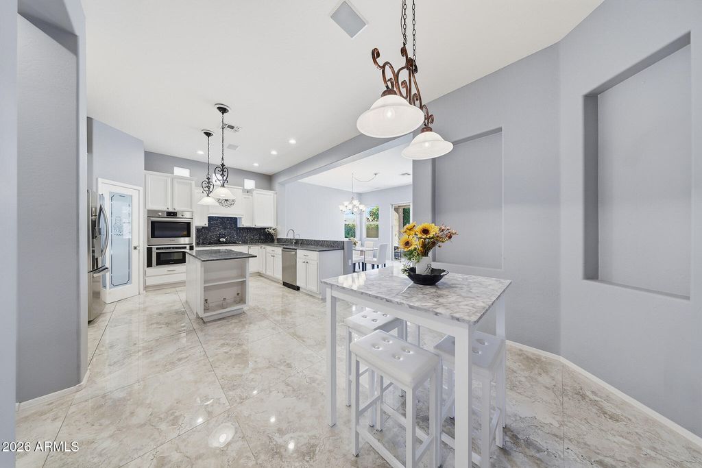 Image 17 of property listing at 42820 N LIVINGSTONE Way, Anthem, AZ 85086
