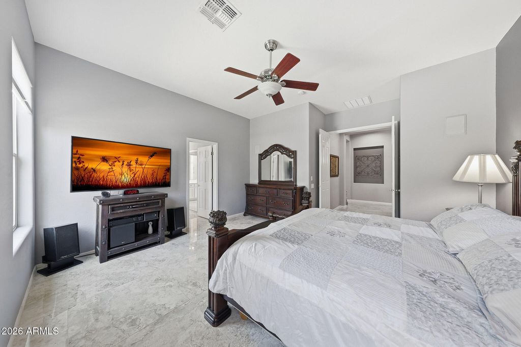 Image 25 of property listing at 42820 N LIVINGSTONE Way, Anthem, AZ 85086
