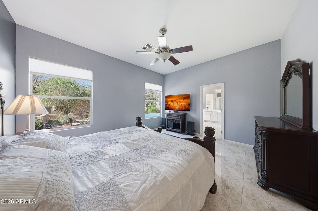 Image 27 of property listing at 42820 N LIVINGSTONE Way, Anthem, AZ 85086