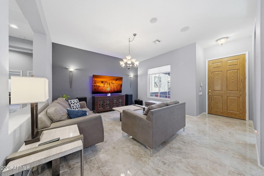 Image 9 of property listing at 42820 N LIVINGSTONE Way, Anthem, AZ 85086