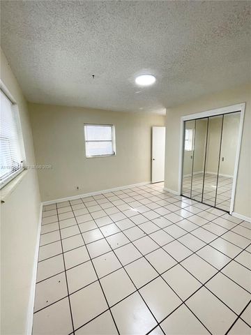 6614 SW 20th St, Miramar, FL 33023