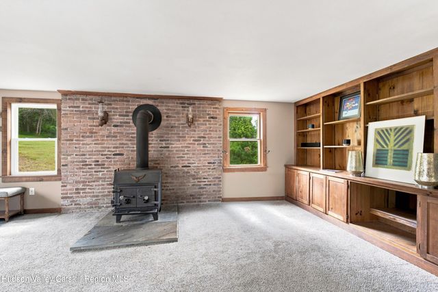 1152 New York 203, Austerlitz, NY 12017