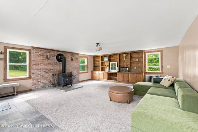 1152 New York 203, Austerlitz, NY 12017