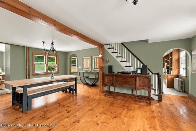 1152 New York 203, Austerlitz, NY 12017