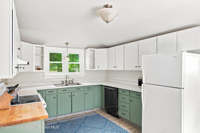 1152 New York 203, Austerlitz, NY 12017