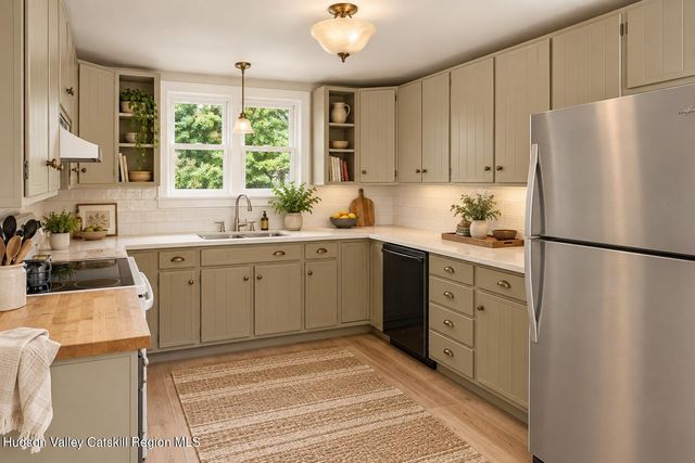 1152 New York 203, Austerlitz, NY 12017