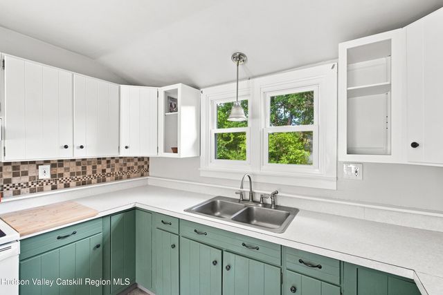 1152 New York 203, Austerlitz, NY 12017