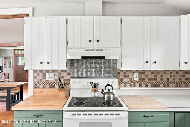 1152 New York 203, Austerlitz, NY 12017