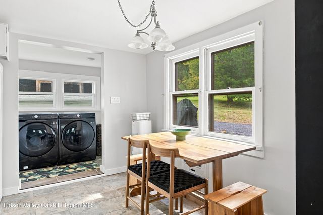 1152 New York 203, Austerlitz, NY 12017