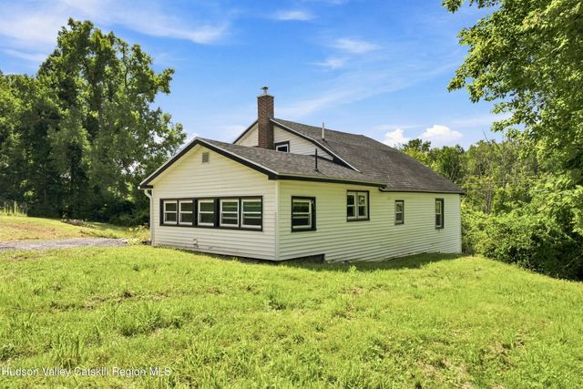 1152 New York 203, Austerlitz, NY 12017