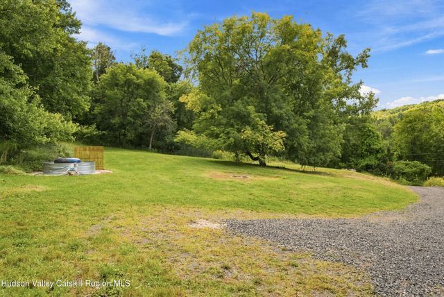 1152 New York 203, Austerlitz, NY 12017