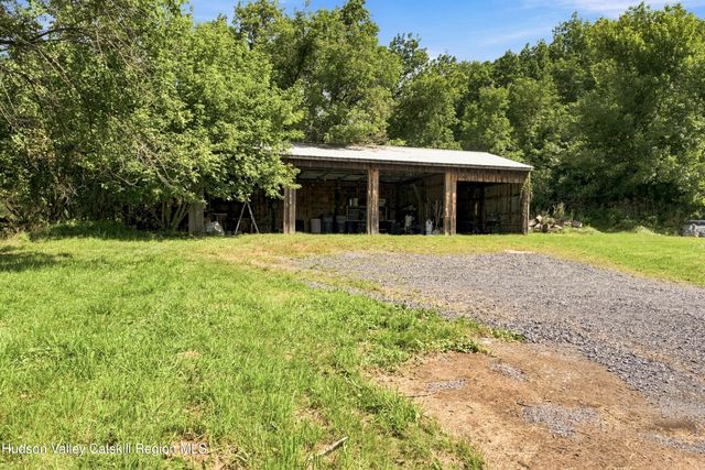 1152 New York 203, Austerlitz, NY 12017