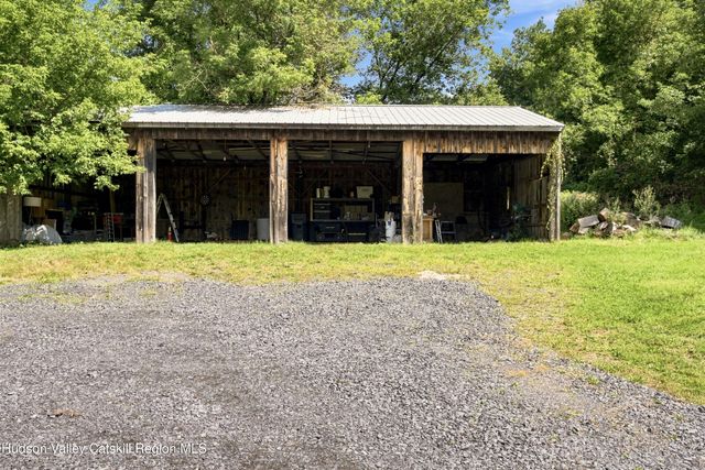 1152 New York 203, Austerlitz, NY 12017