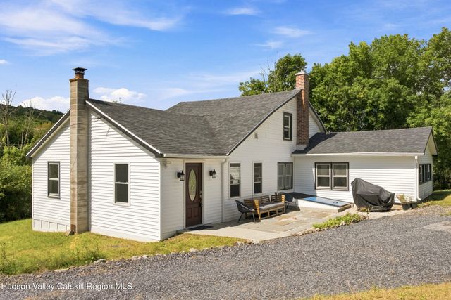 1152 New York 203, Austerlitz, NY 12017
