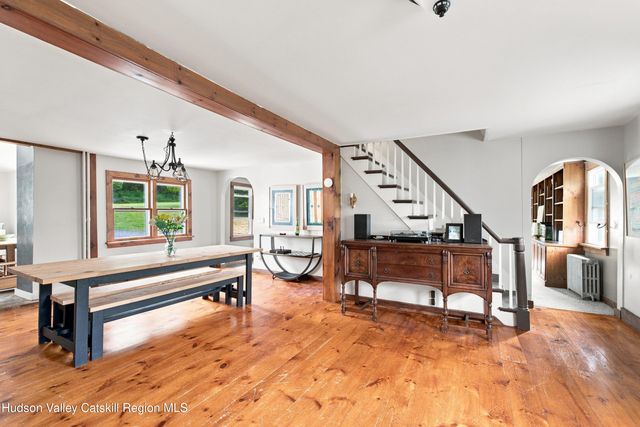 1152 New York 203, Austerlitz, NY 12017