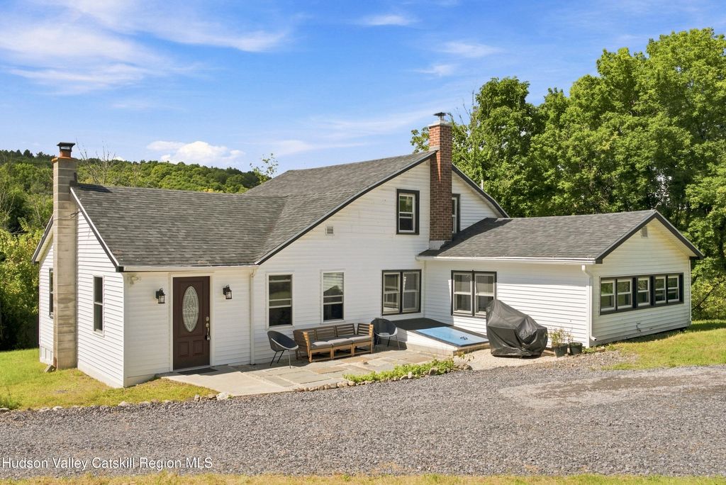1152 New York 203, Austerlitz, NY 12017