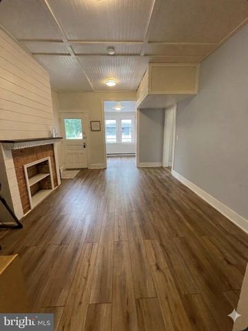 8 S MAPLE AVE, Brunswick, MD 21716