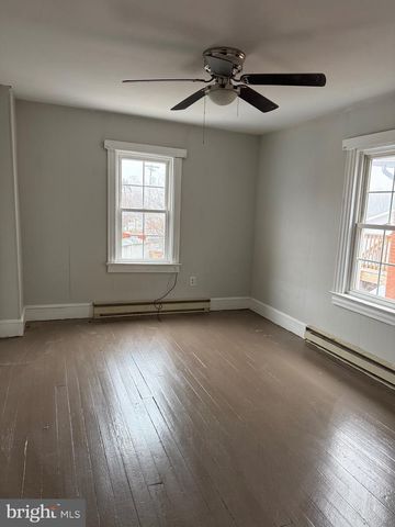 8 S MAPLE AVE, Brunswick, MD 21716