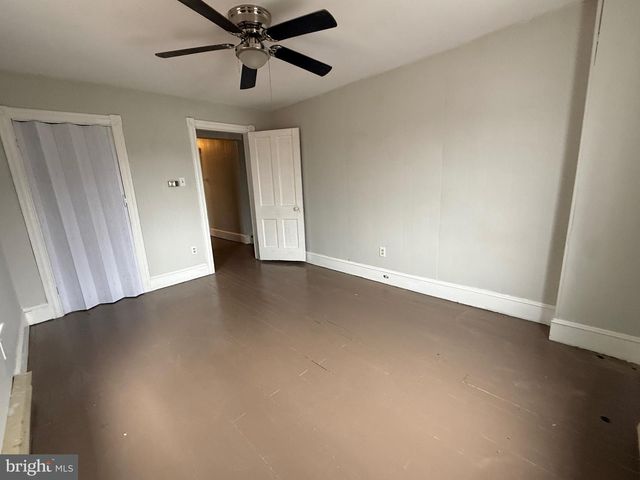 8 S MAPLE AVE, Brunswick, MD 21716