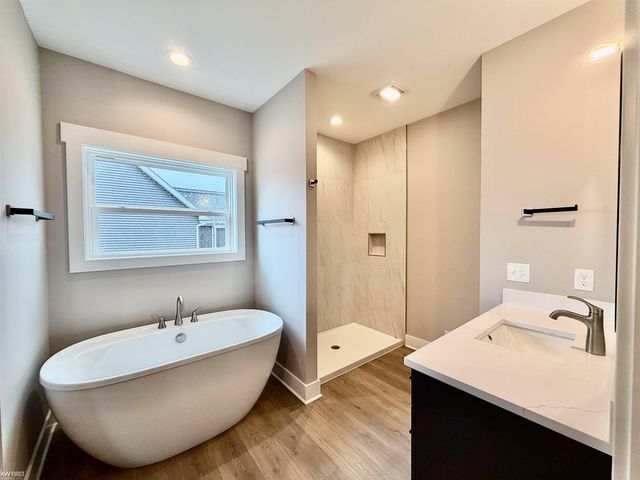 13204 Championship Drive, Fenton Twp, MI 48451