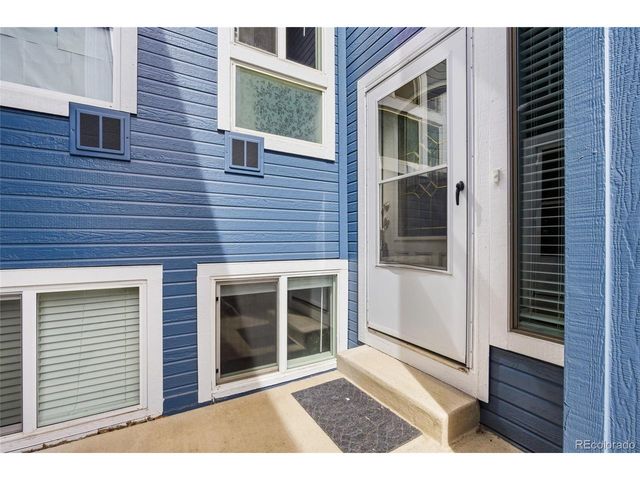 2889 W Rowland Pl, Littleton, CO 80120