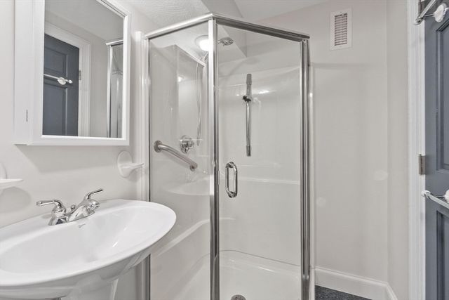 60 Murphy, Hudson, MA 01749