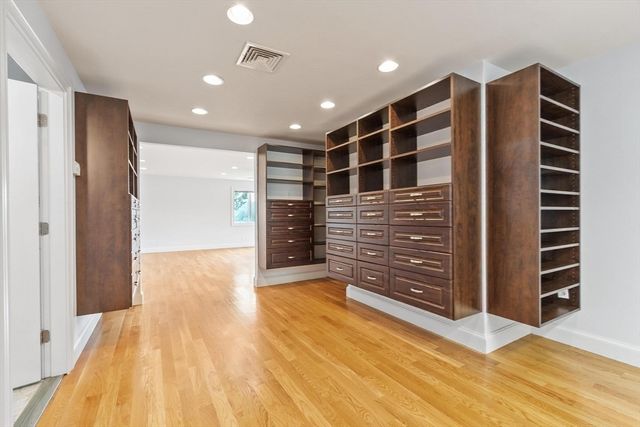 60 Murphy, Hudson, MA 01749