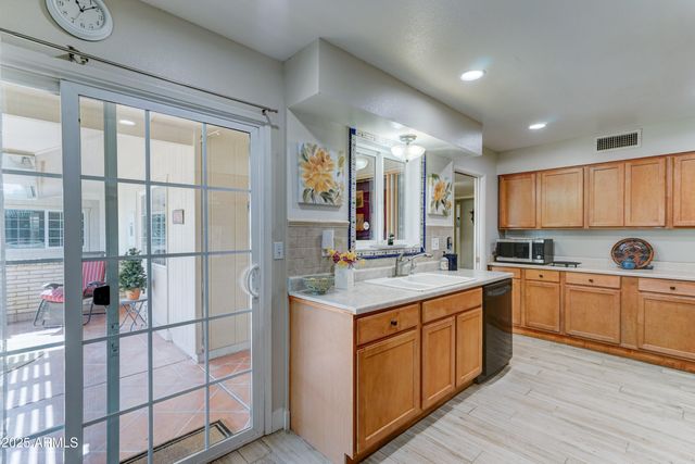 10256 N 105th Drive, Sun City, AZ 85351