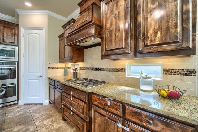 7119 Isle Royal Lane, Irving, TX 75063