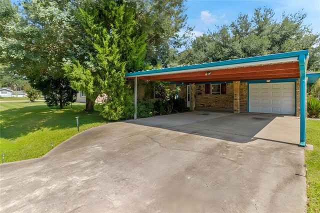 103 S Ringgold Street, West Columbia, TX 77486