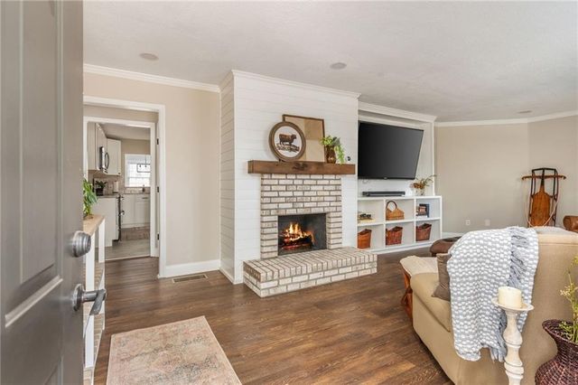 301 Midway NW Road, Marietta, GA 30064