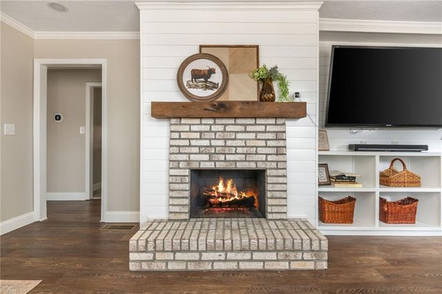 301 Midway NW Road, Marietta, GA 30064