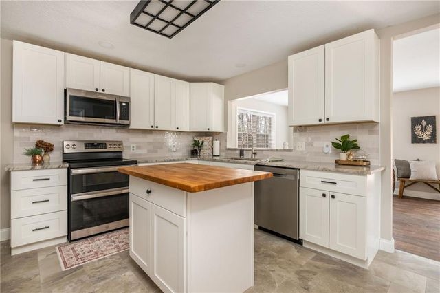 301 Midway NW Road, Marietta, GA 30064