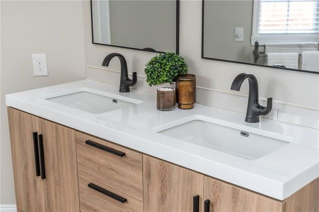 301 Midway NW Road, Marietta, GA 30064