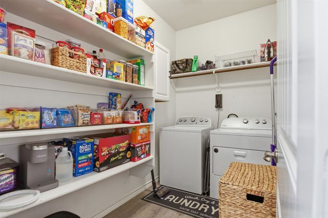 10928 Middleglen Road, Fort Worth, TX 76052