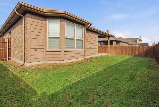 10928 Middleglen Road, Fort Worth, TX 76052