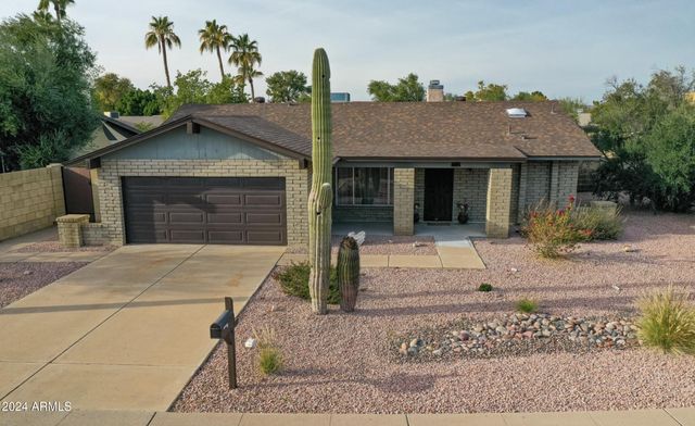 2014 E MAGDALENA Drive, Tempe, AZ 85283